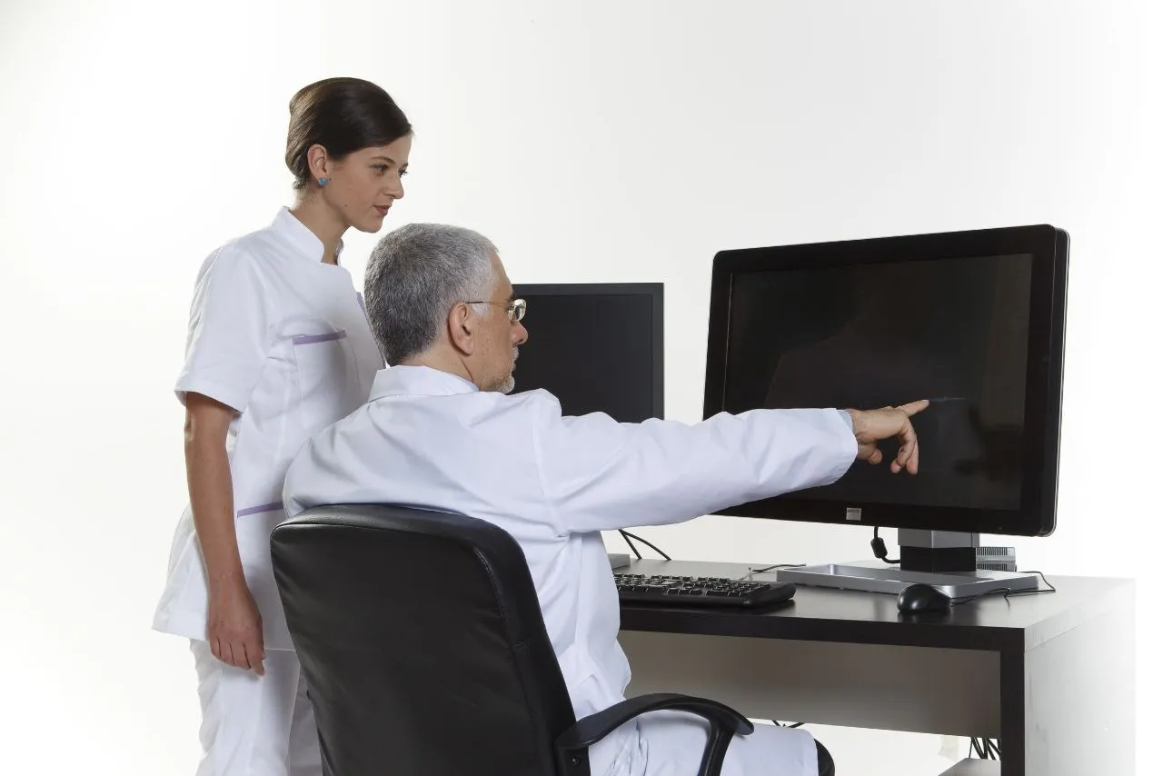 Appareil de mammographie avec tomosynthèse